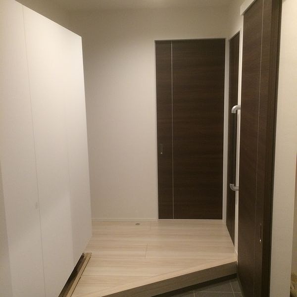 一条工務店　玄関