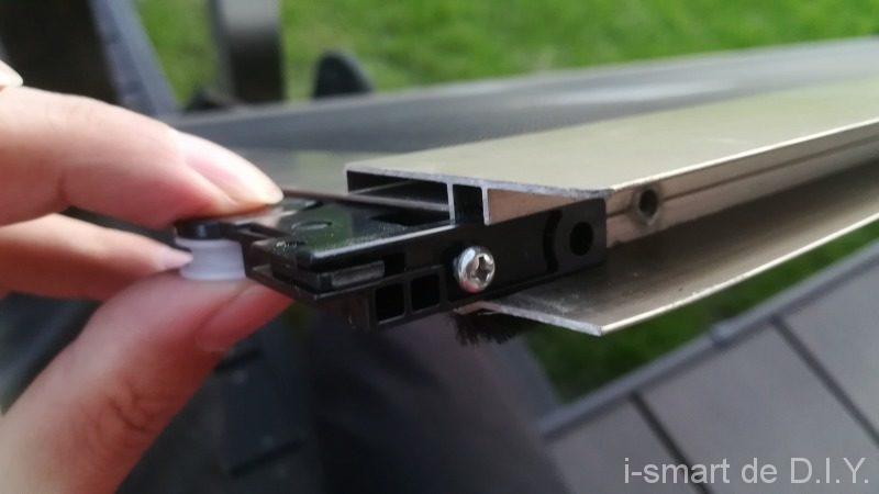 網戸　戸車　交換